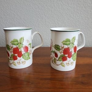 Vintage Raspberry Coffee Cups